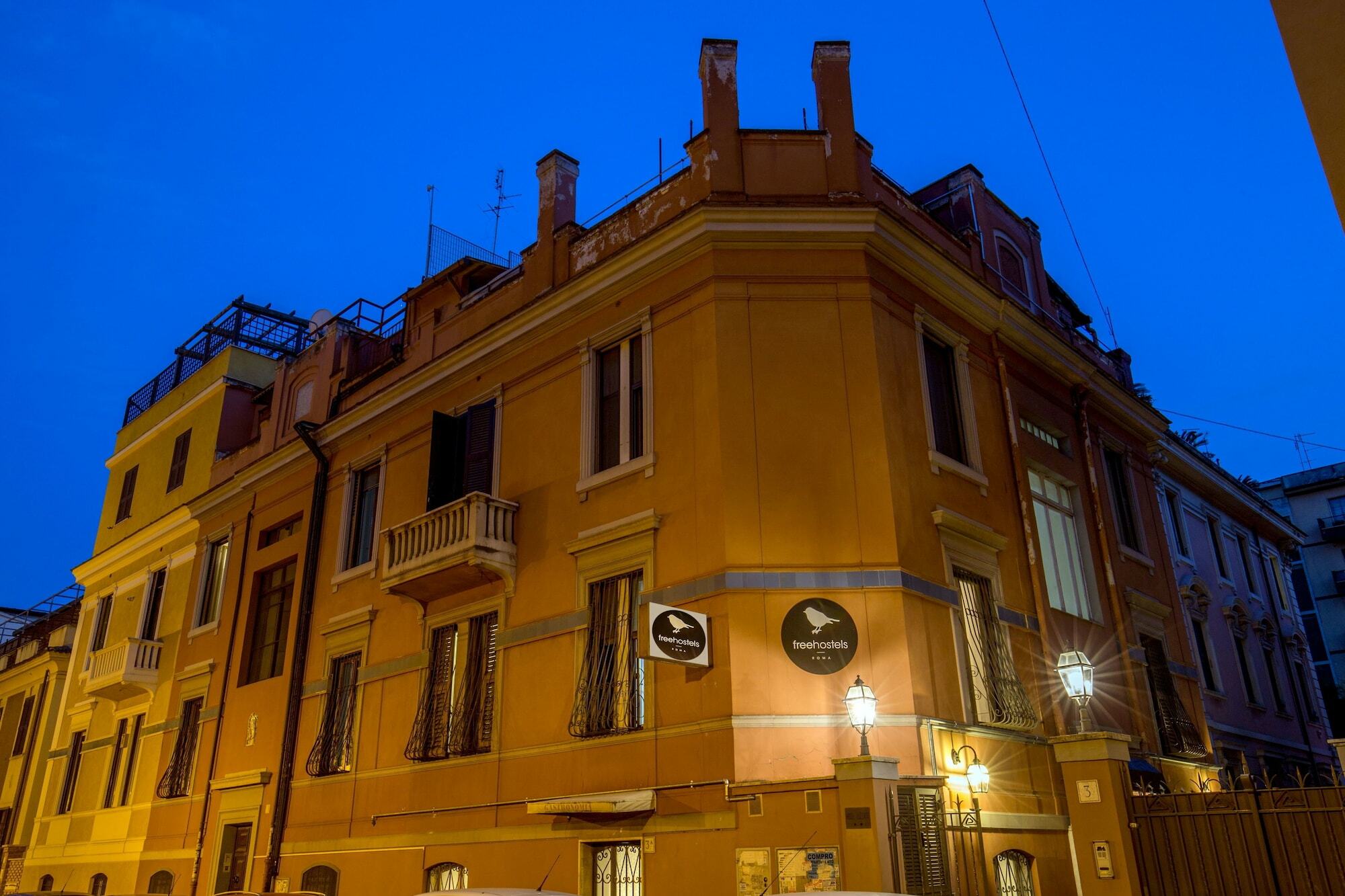 Free Hostels Roma Bagian luar foto